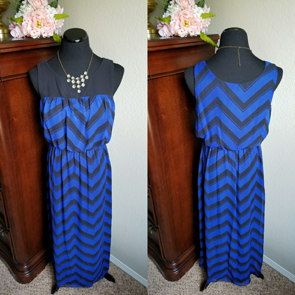 Long Chevron Print Dress